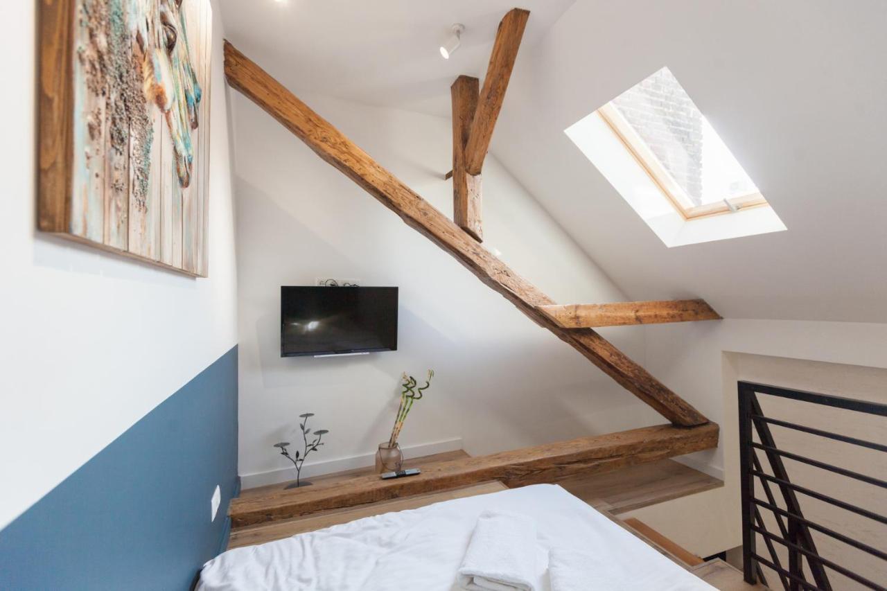 Leogrand Apartments On Khmelnytskoho 11 ลวีฟ ภายนอก รูปภาพ